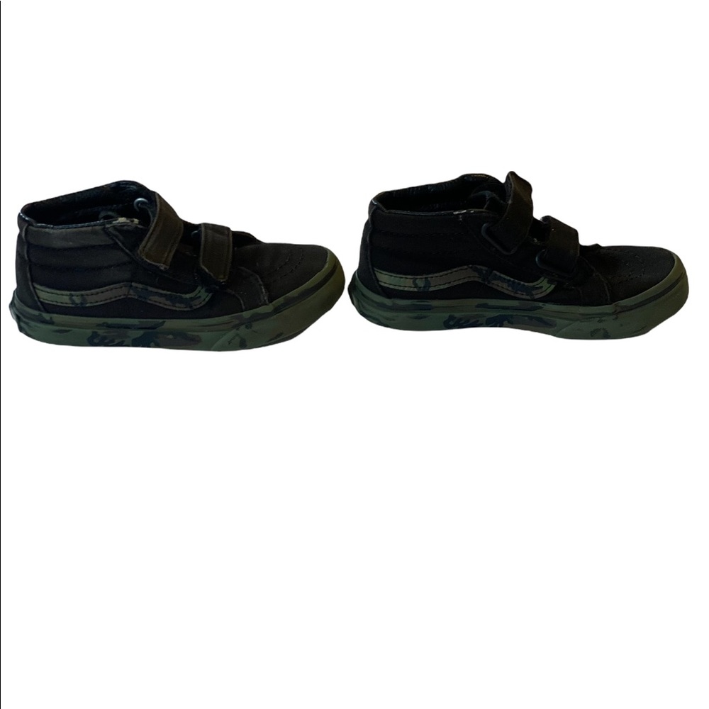 Vans camouflage print boys size 13 Velcro shoes